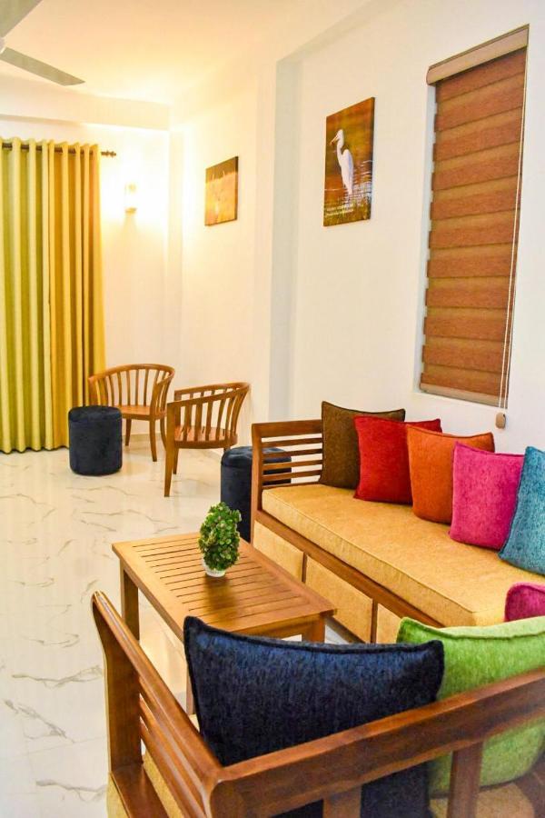 Twinstop Villa Minuwangoda Buitenkant foto