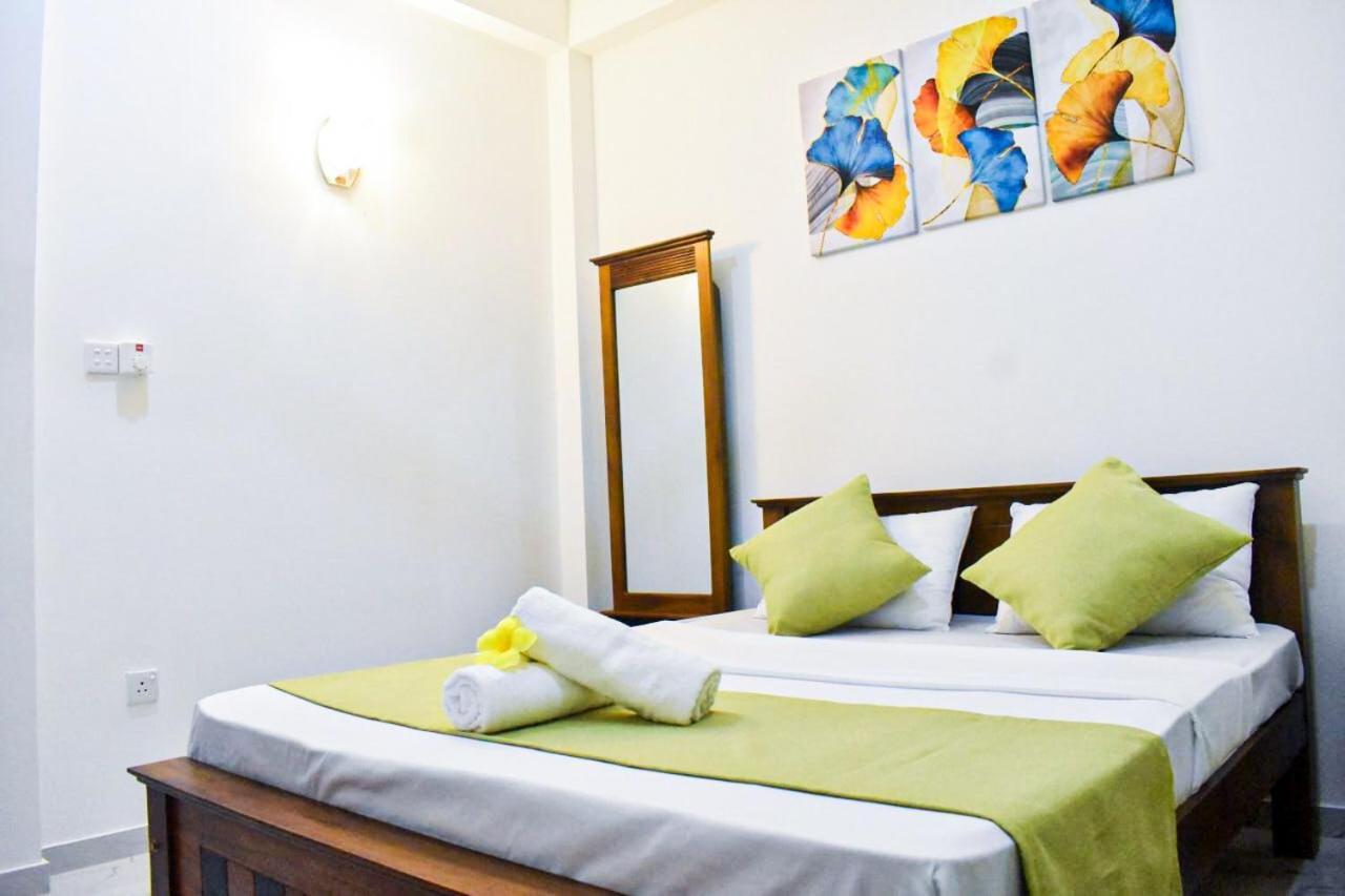 Twinstop Villa Minuwangoda Buitenkant foto