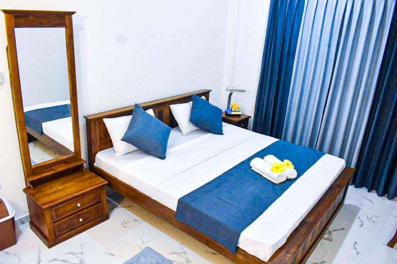 Twinstop Villa Minuwangoda Buitenkant foto
